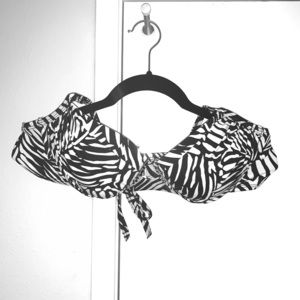 Women’s halter bikini top
